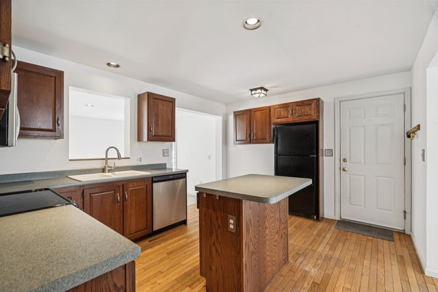 192 Cross Street, Hartford, VT 05001