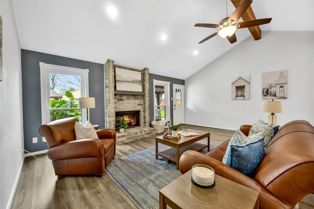 217 Old Oaks Street, League City, TX 77573