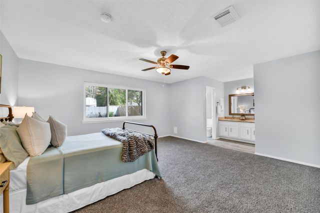 217 Old Oaks Street, League City, TX 77573