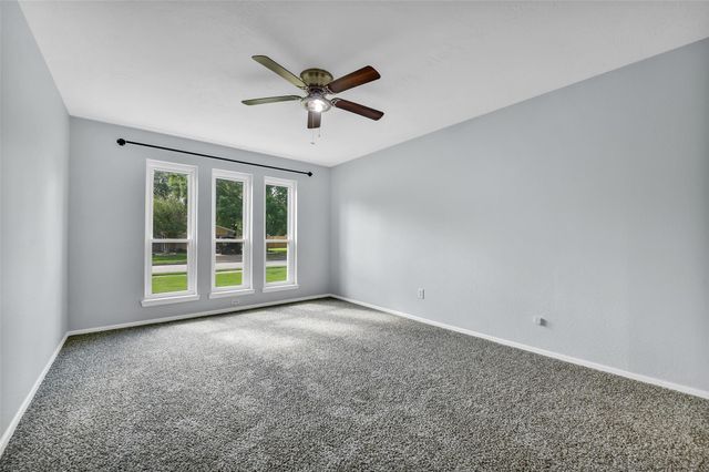 217 Old Oaks Street, League City, TX 77573