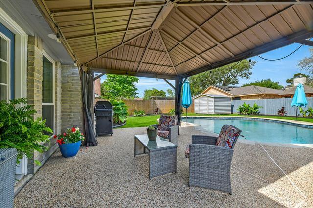 217 Old Oaks Street, League City, TX 77573