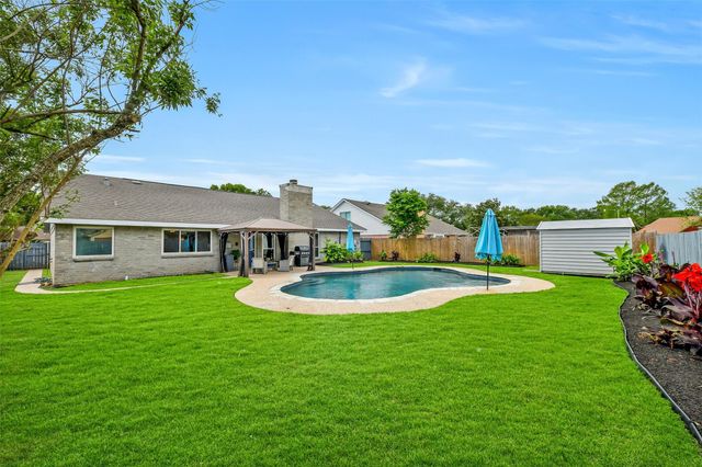 217 Old Oaks Street, League City, TX 77573