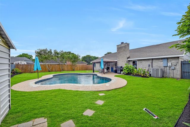 217 Old Oaks Street, League City, TX 77573