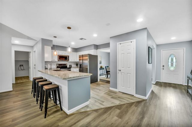 217 Old Oaks Street, League City, TX 77573