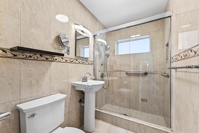 590 NW 126th Street, North Miami, FL 33168