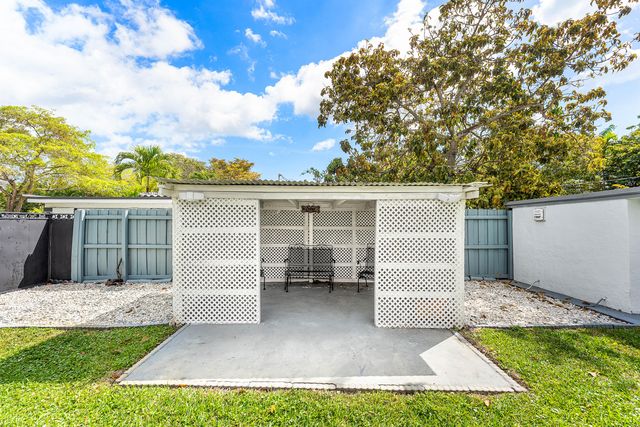 590 NW 126th Street, North Miami, FL 33168