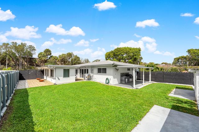 590 NW 126th Street, North Miami, FL 33168