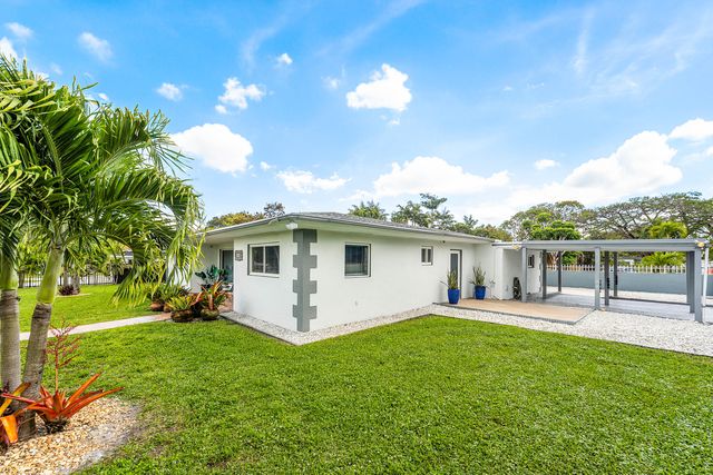590 NW 126th Street, North Miami, FL 33168