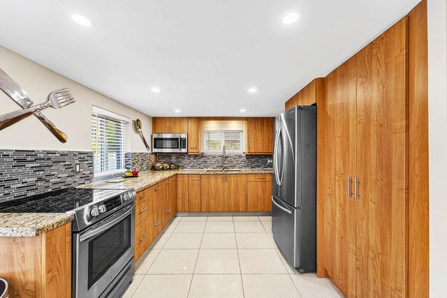 590 NW 126th Street, North Miami, FL 33168