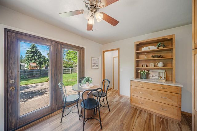 1230 COUNTY RD II, Neenah, WI 54956