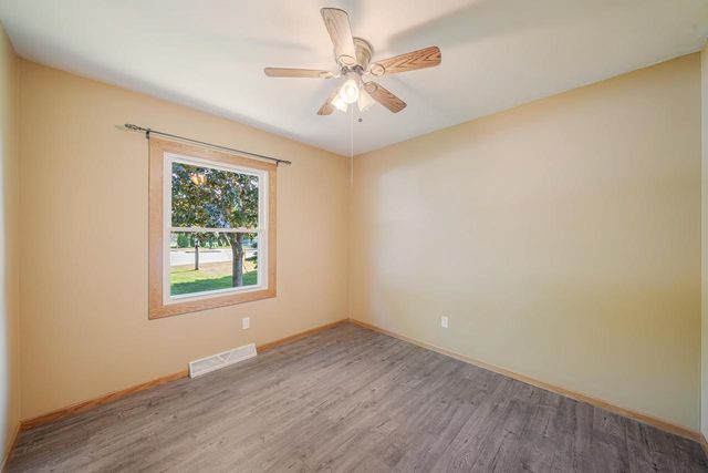 1230 COUNTY RD II, Neenah, WI 54956