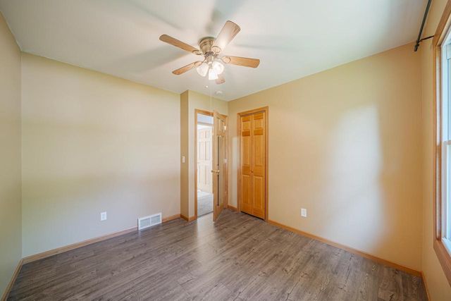 1230 COUNTY RD II, Neenah, WI 54956