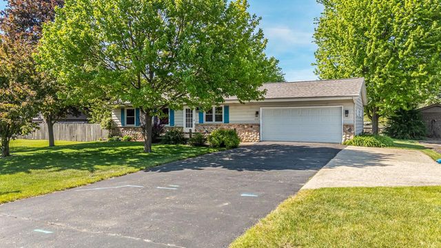 1230 COUNTY RD II, Neenah, WI 54956