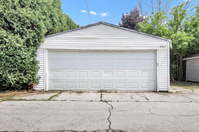 2947 N Newhall STREET, Milwaukee, WI 53211