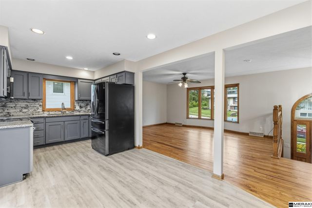 9441 Miami Street, Omaha, NE 68134