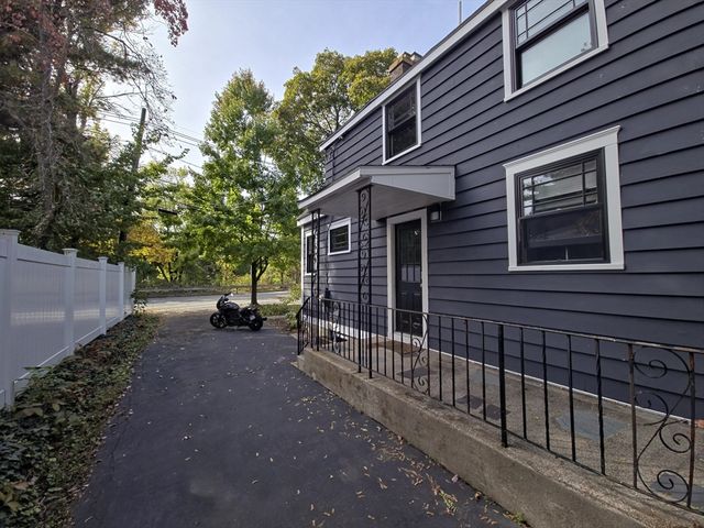 9 Venner Rd, Arlington, MA 02476
