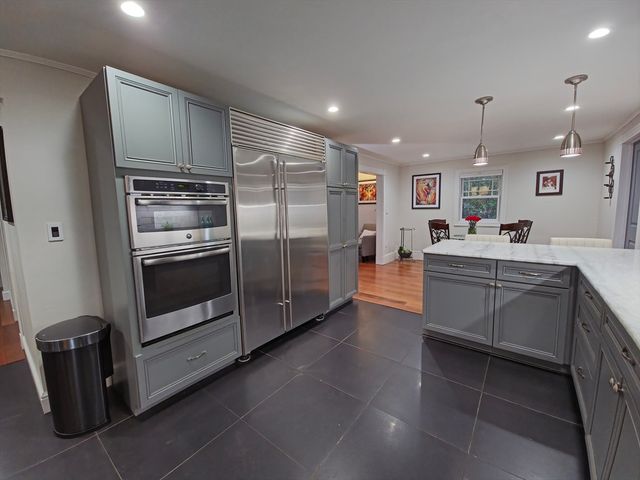 9 Venner Rd, Arlington, MA 02476