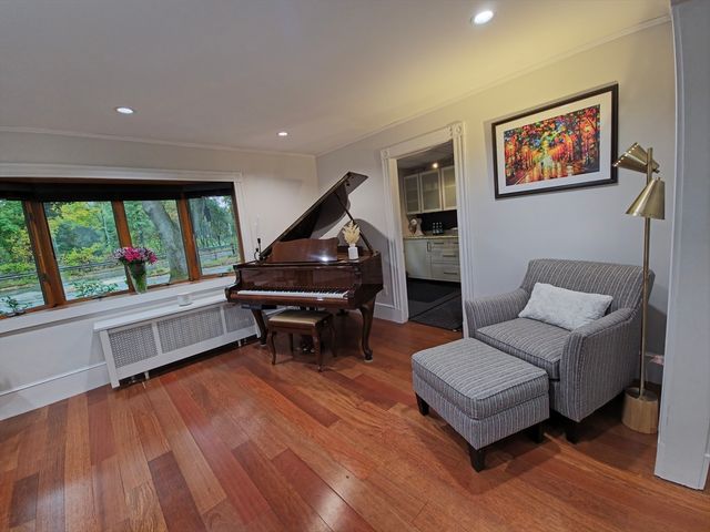 9 Venner Rd, Arlington, MA 02476