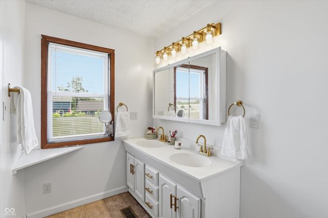 7575 N Form Street, Mccordsville, IN 46055