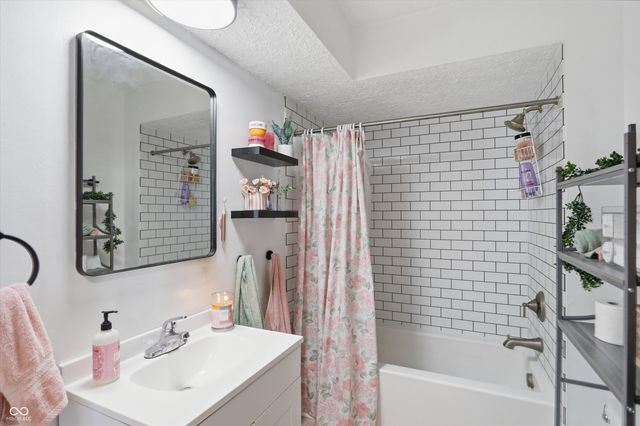 7575 N Form Street, Mccordsville, IN 46055