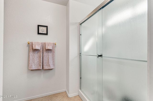 513 W SILVER CREEK Road, Gilbert, AZ 85233