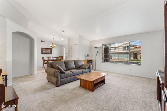 513 W SILVER CREEK Road, Gilbert, AZ 85233