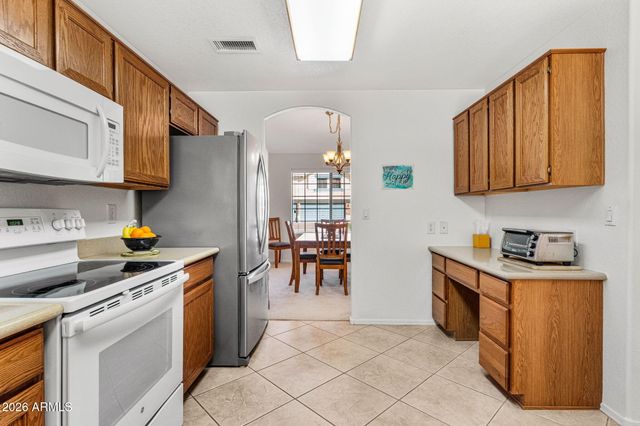 513 W SILVER CREEK Road, Gilbert, AZ 85233