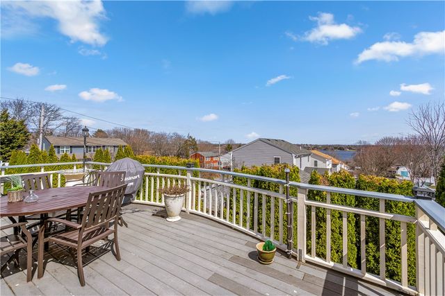 1 Saint Anna Avenue, Bristol, RI 02809