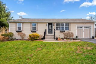 1 Saint Anna Avenue, Bristol, RI 02809