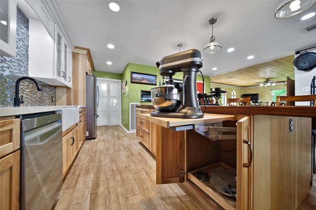 23519 Saxon Way, Hockley, TX 77447