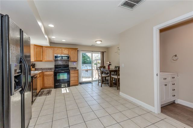18 Willis Street 18, Cranston, RI 02910