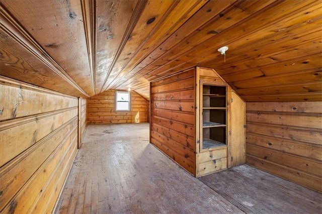 914 E South Avenue, Independence, MO 64050