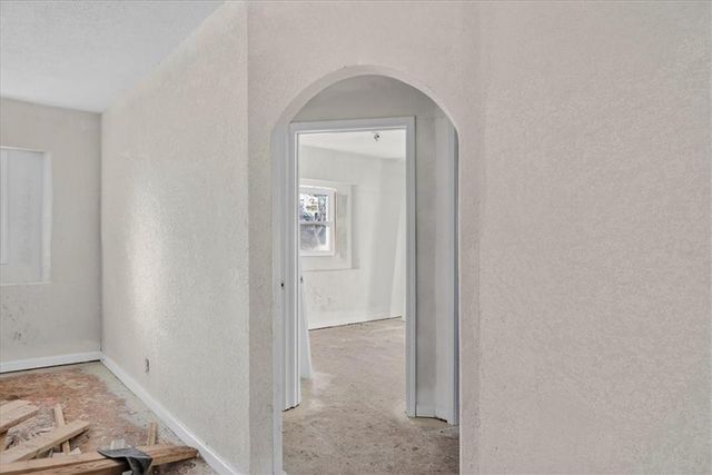 914 E South Avenue, Independence, MO 64050