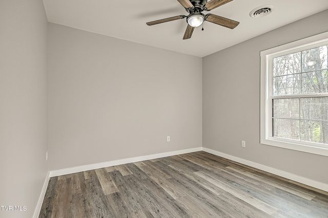 6055 Newport Highway, Greeneville, TN 37743