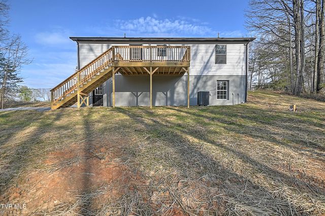 6055 Newport Highway, Greeneville, TN 37743