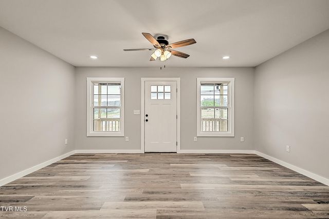 6055 Newport Highway, Greeneville, TN 37743