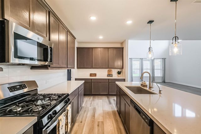 340 Cavil Barrier Lane, La Porte, TX 77571