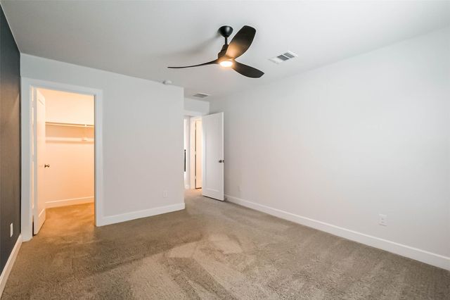 340 Cavil Barrier Lane, La Porte, TX 77571
