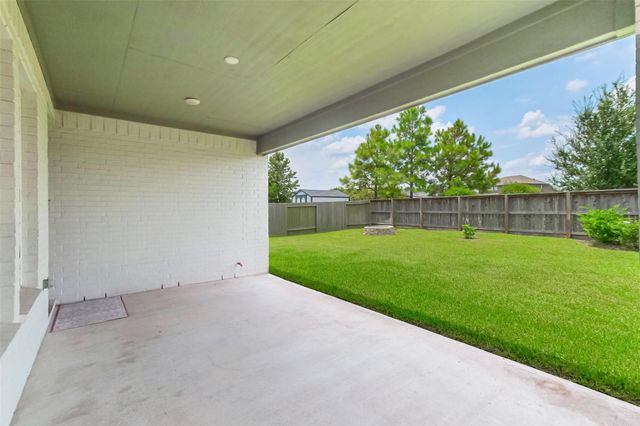 340 Cavil Barrier Lane, La Porte, TX 77571