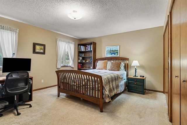 2616 Oakbrook Drive, Saint Joseph, MI 49085