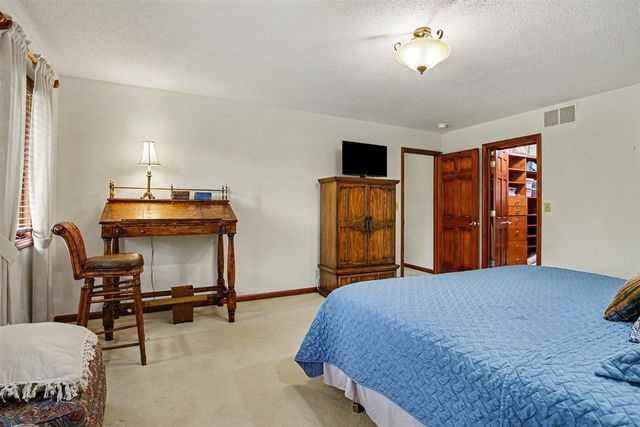 2616 Oakbrook Drive, Saint Joseph, MI 49085