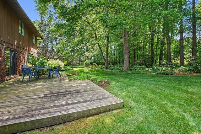 2616 Oakbrook Drive, Saint Joseph, MI 49085