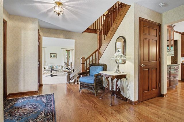 2616 Oakbrook Drive, Saint Joseph, MI 49085
