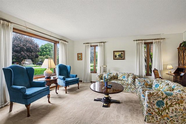 2616 Oakbrook Drive, Saint Joseph, MI 49085