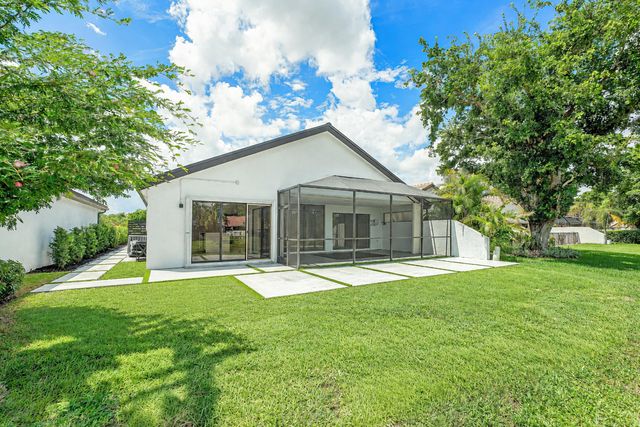 11152 HIGHLAND Circle, Boca Raton, FL 33428