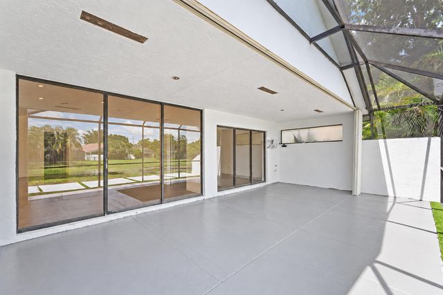 11152 HIGHLAND Circle, Boca Raton, FL 33428