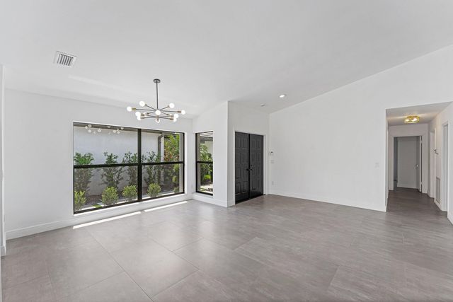 11152 HIGHLAND Circle, Boca Raton, FL 33428