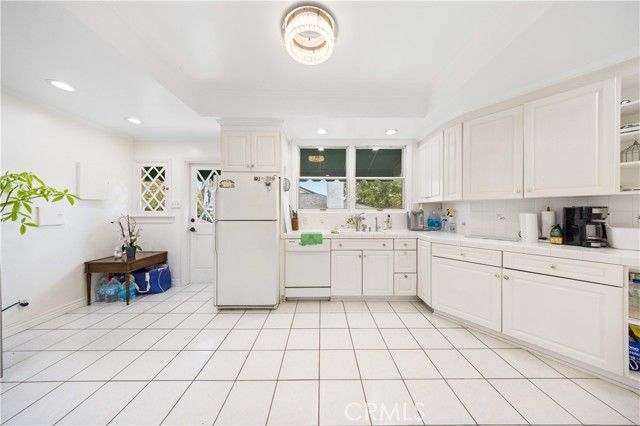 35 W State, Pasadena, CA 91105