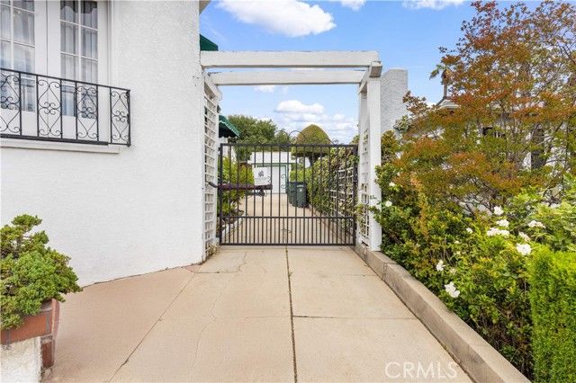 35 W State, Pasadena, CA 91105