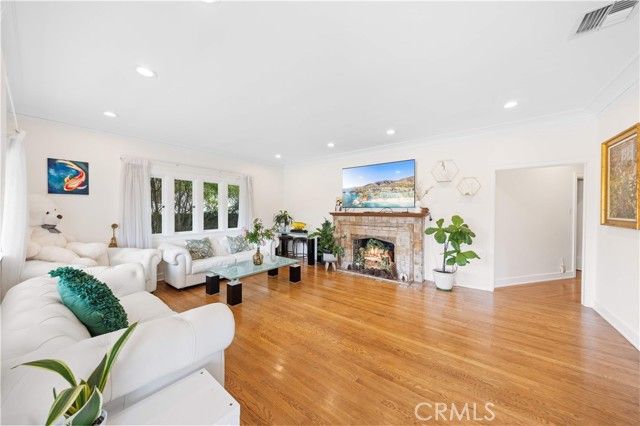 35 W State, Pasadena, CA 91105
